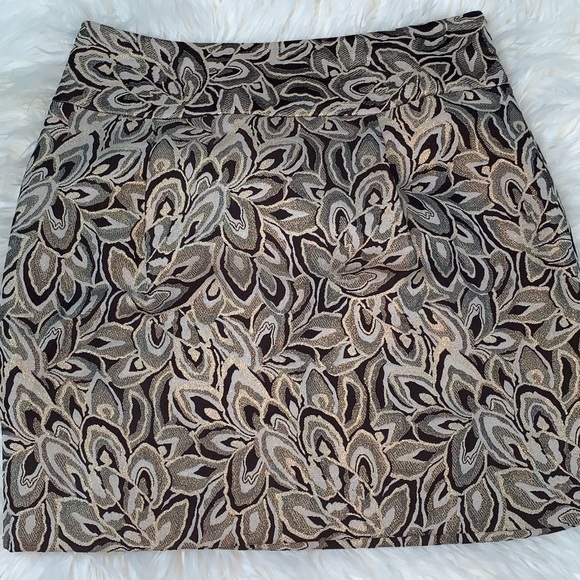 ʟᴏғᴛ ᴇᴍʙʀᴏɪᴅᴇʀᴇᴅ sᴋɪʀᴛ size 2 - Picture 2 of 5